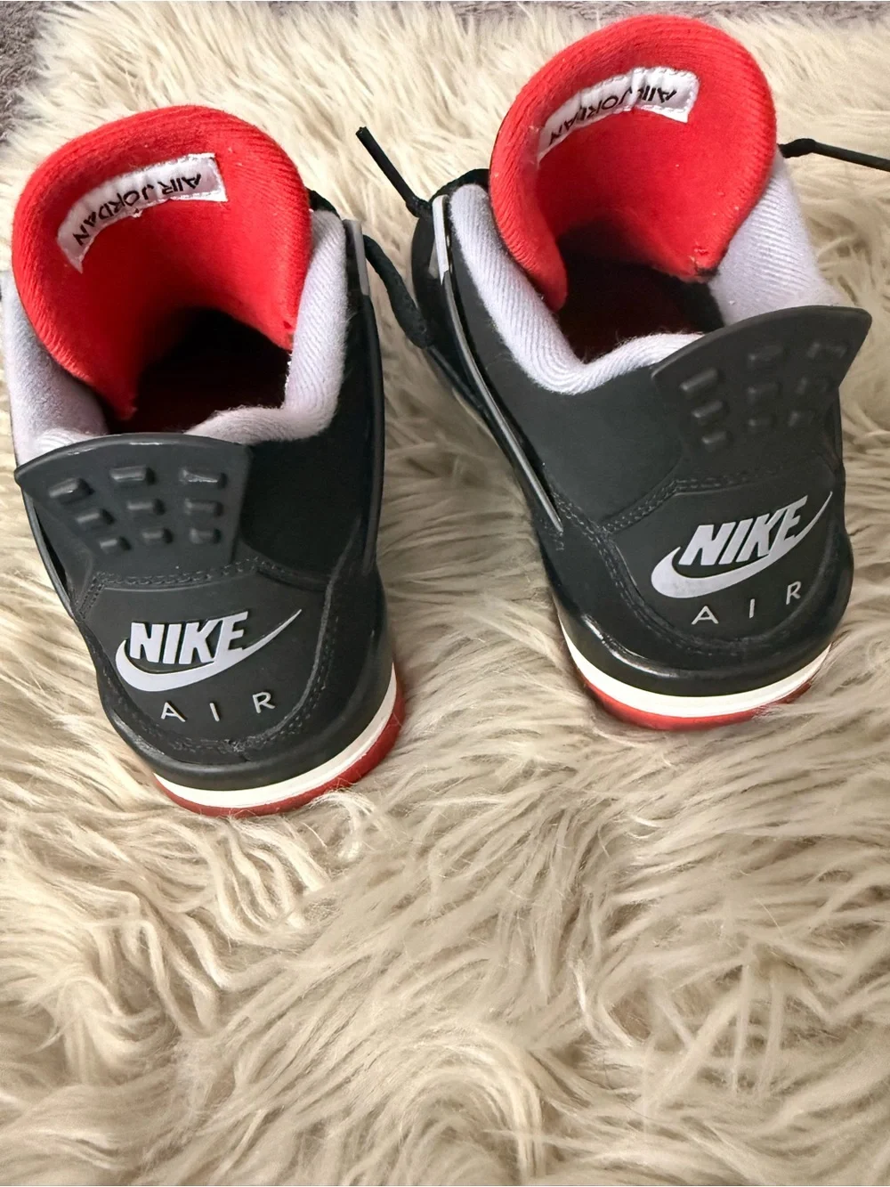 Jordan Men's Black and Red Retro Sneakers